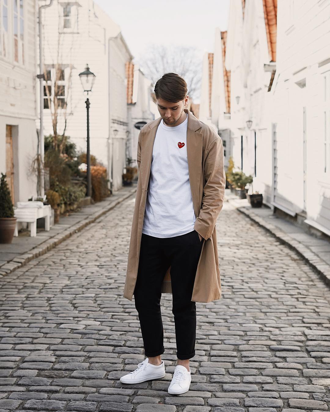 Love wearing black pants? Then you are going to want to see these amazing black pants outfits. #black #pants #mens #fashion #minimalist #street #style