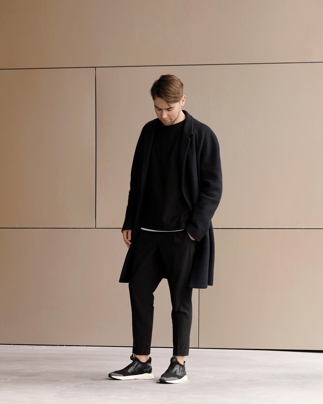 Love wearing black pants? Then you are going to want to see these amazing black pants outfits. #black #pants #mens #fashion #minimalist #street #style