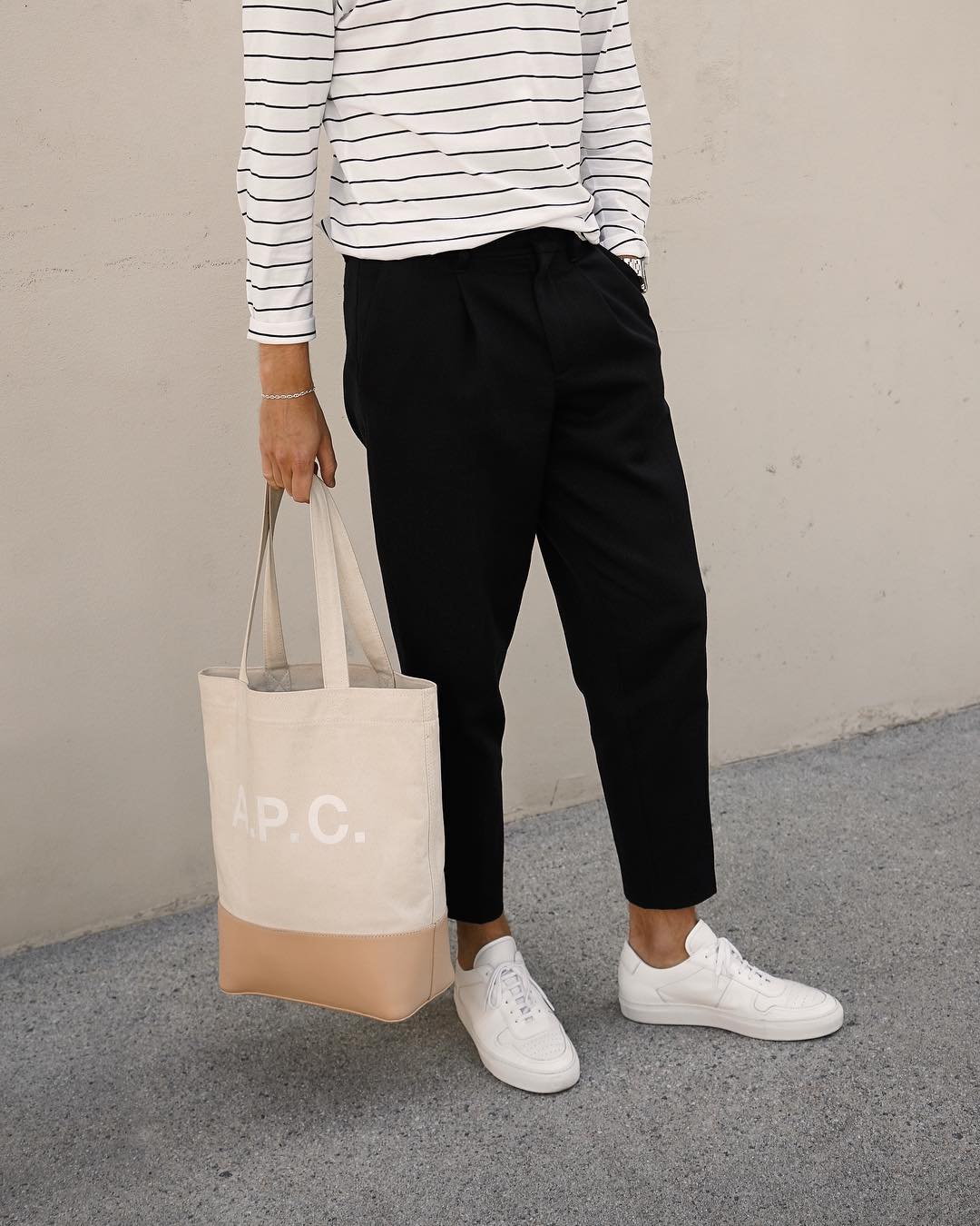 Love wearing black pants? Then you are going to want to see these amazing black pants outfits. #black #pants #mens #fashion #minimalist #street #style