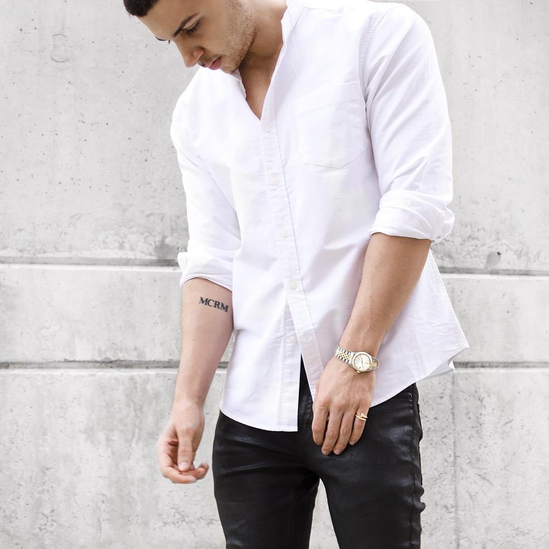 black jeans and white shirt outfit for men