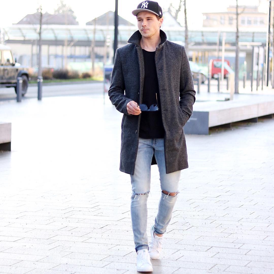 Basics t shirts are the backbone to a sharp wardrobe. We know most young men don't have the budget to buy fancy designer clothes every month or two. 