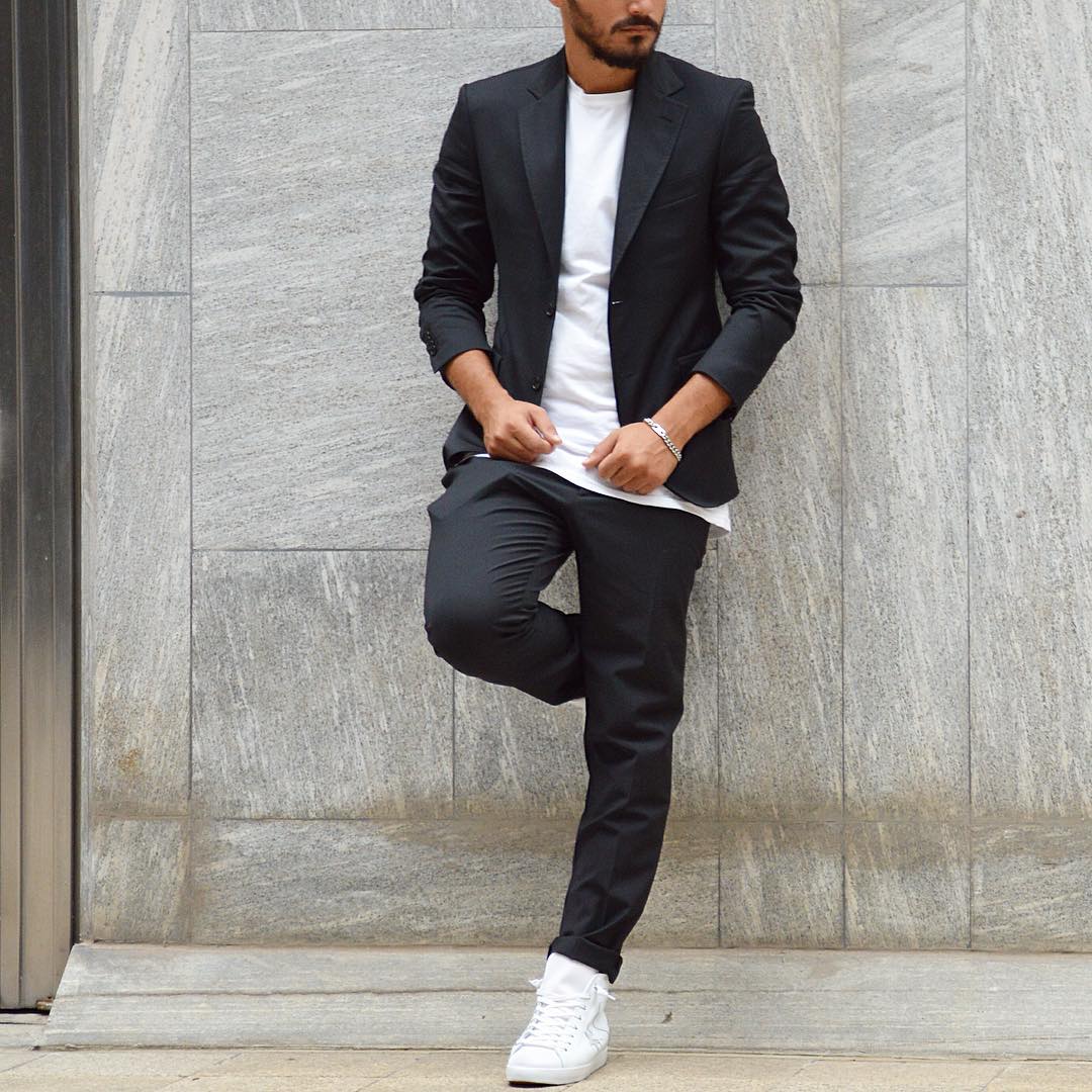 T-SHIRT LAYRING STYLE MEN