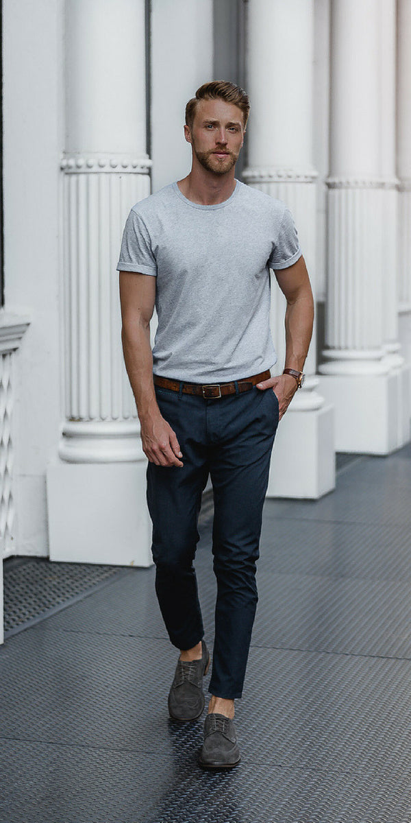 Want to look sharp in simple outfits? Look no further. Check out these 5 simple outfits I've curated for you today. #simple #outfits #mens #fashion #street #style #minimalist