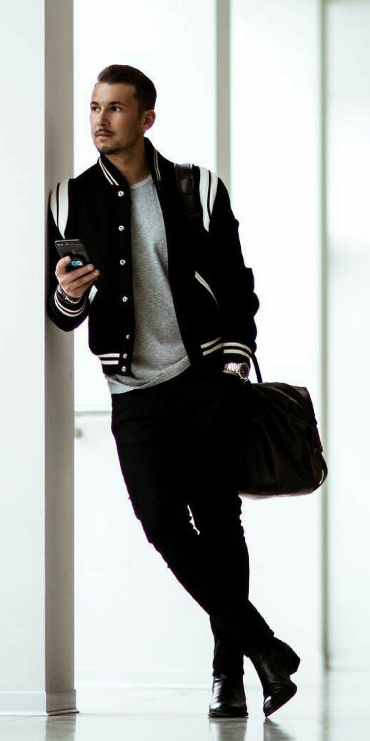 Grey t-shirt + Black jeans + Black bomber jacket + Black boots