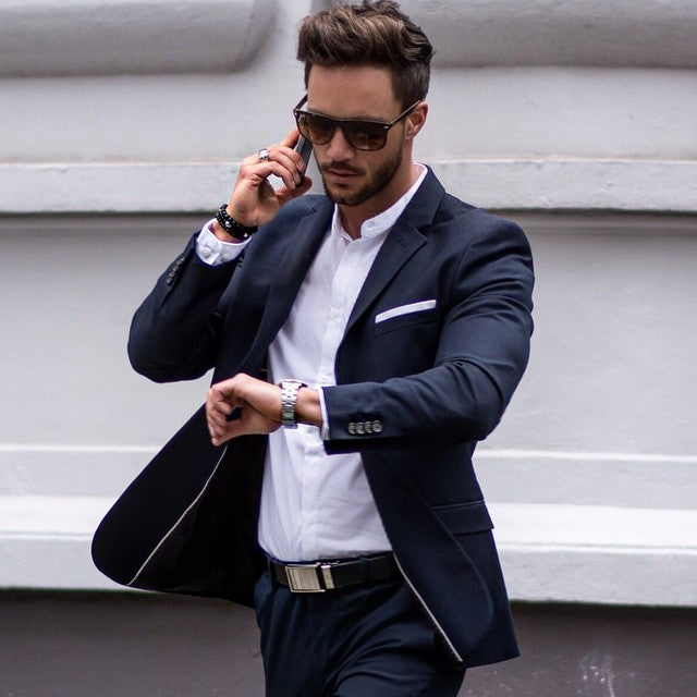 How to wear a white shirt for men