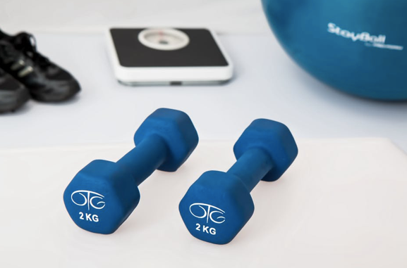 Couch Workouts? The Pros and Cons of Working Out at Home