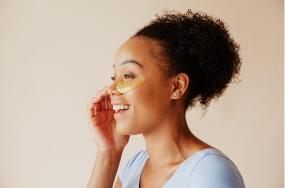 4 Tricks to Achieving Glowing Skin